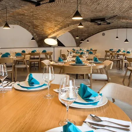 Restaurant Na Navsi 3*