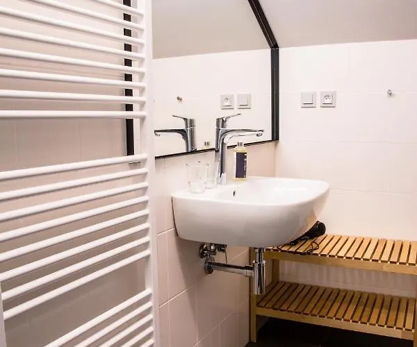 Restaurant Na Navsi Gasthuis 3*